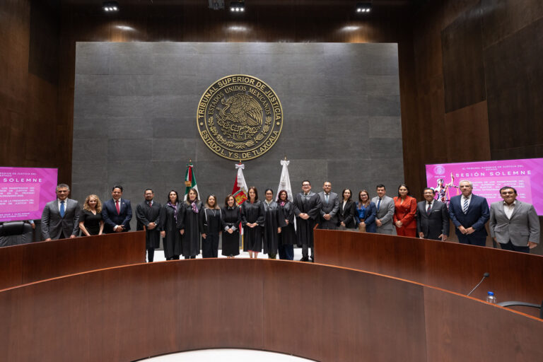 rinde_protesta_presidenta_fanny9